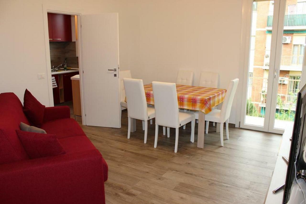 Light & Colours Apartment Bolonia Exterior foto